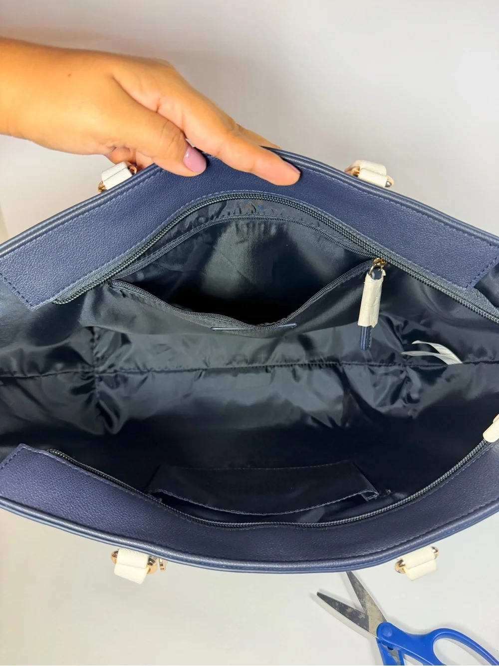 Tommy Hilfiger structured navy
